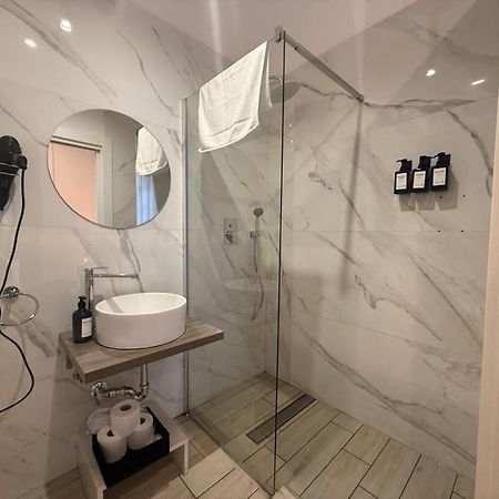 נאפולי La Piazza Suite מראה חיצוני תמונה