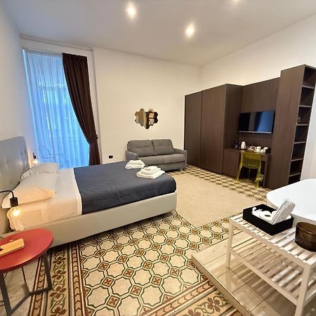 נאפולי La Piazza Suite מראה חיצוני תמונה