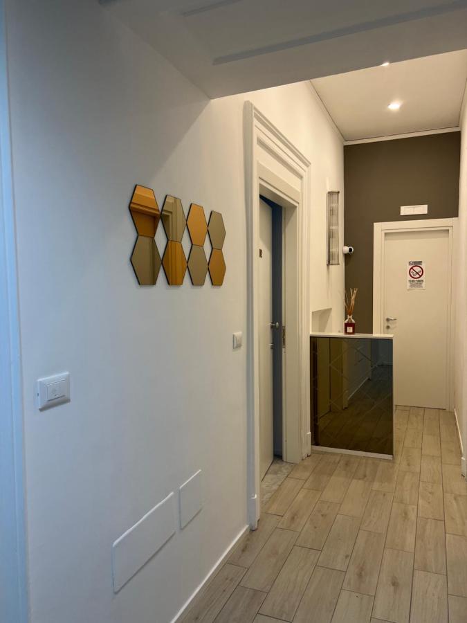נאפולי La Piazza Suite מראה חיצוני תמונה