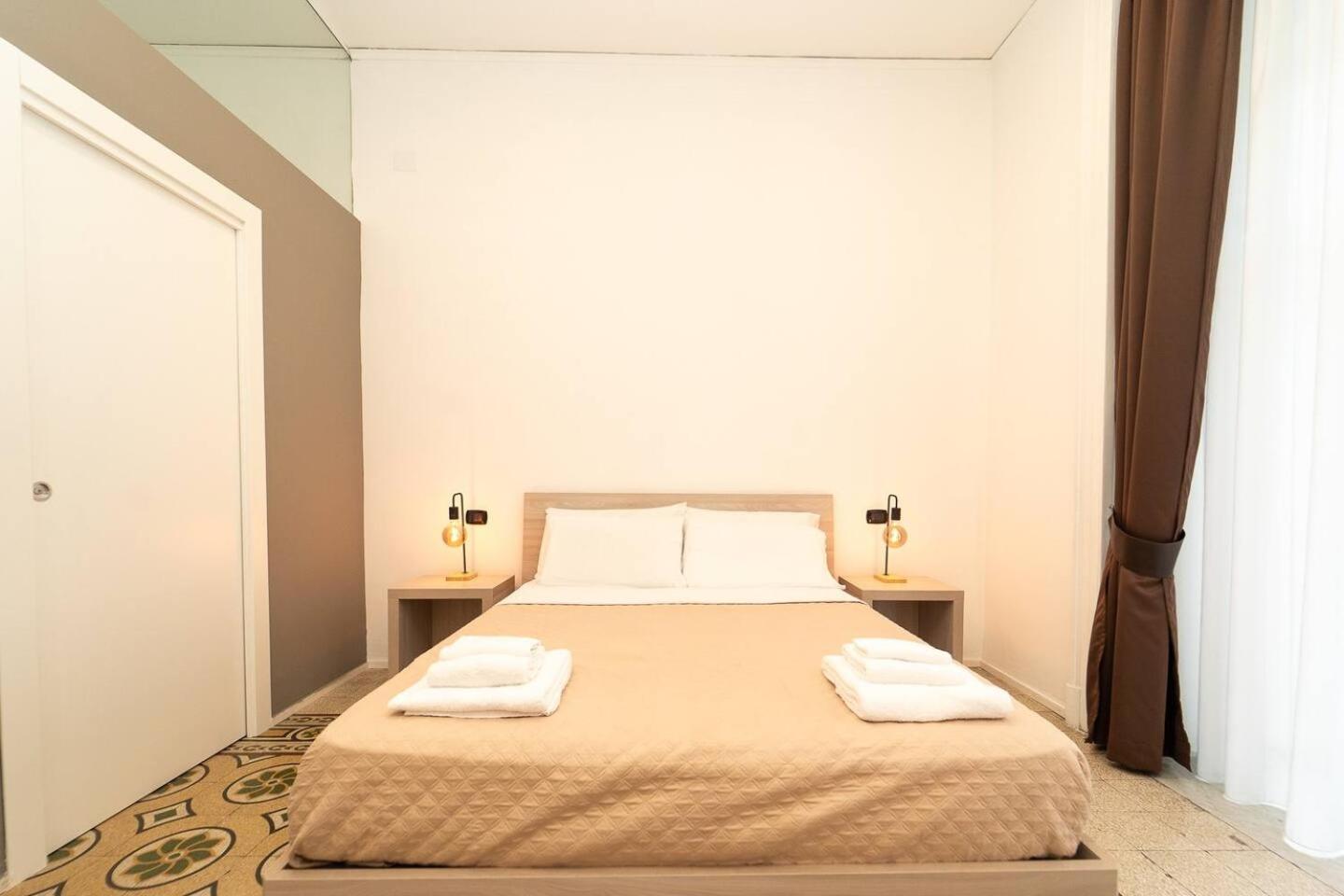 נאפולי La Piazza Suite מראה חיצוני תמונה