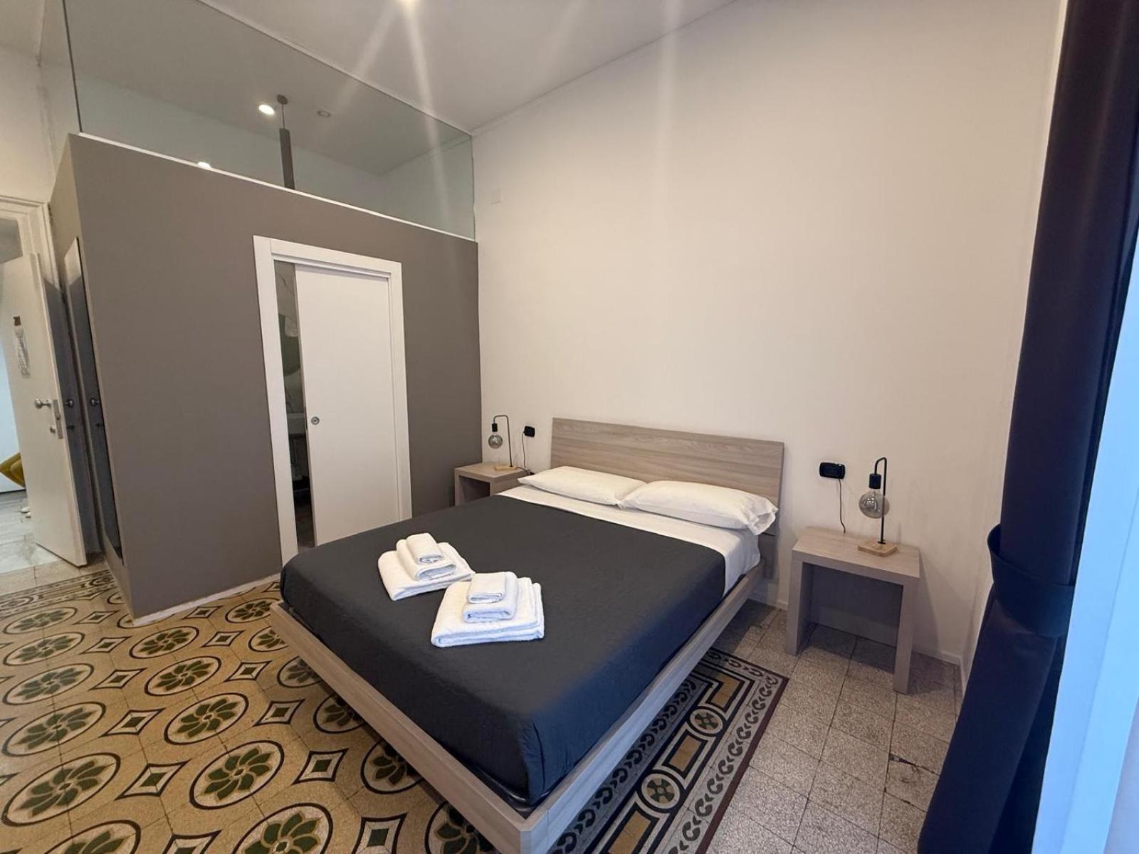 נאפולי La Piazza Suite מראה חיצוני תמונה