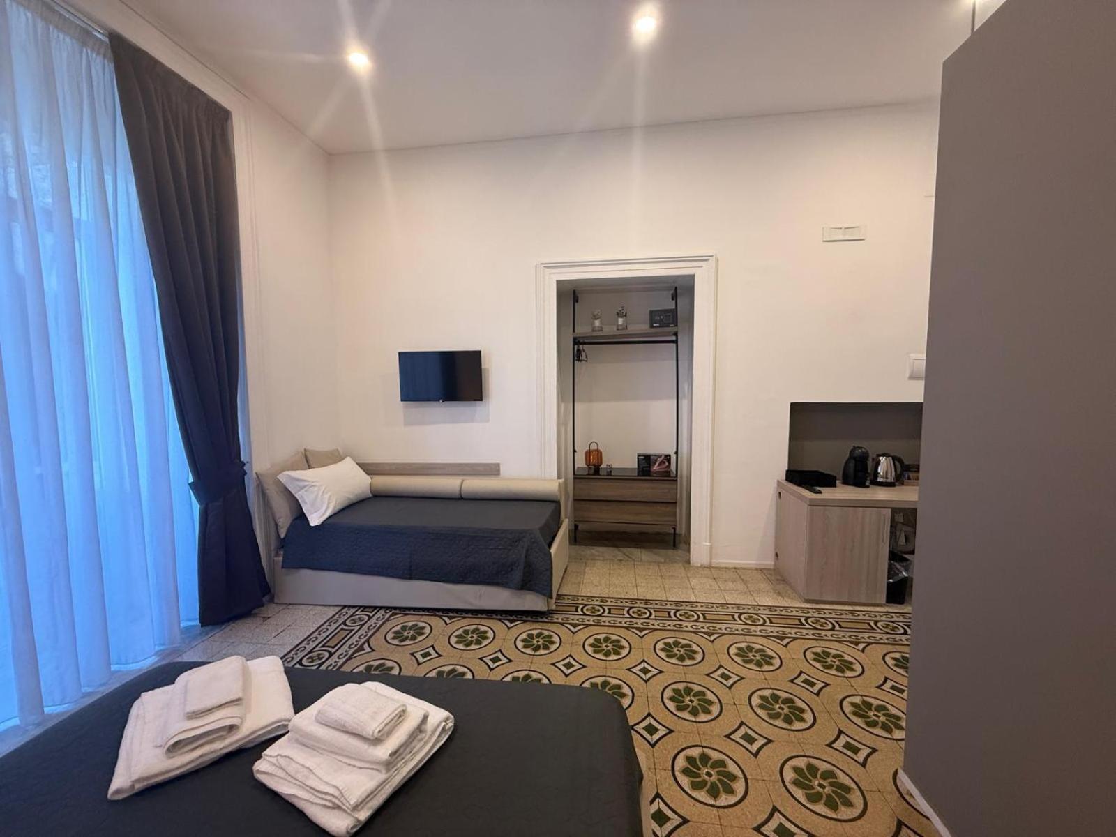 נאפולי La Piazza Suite מראה חיצוני תמונה