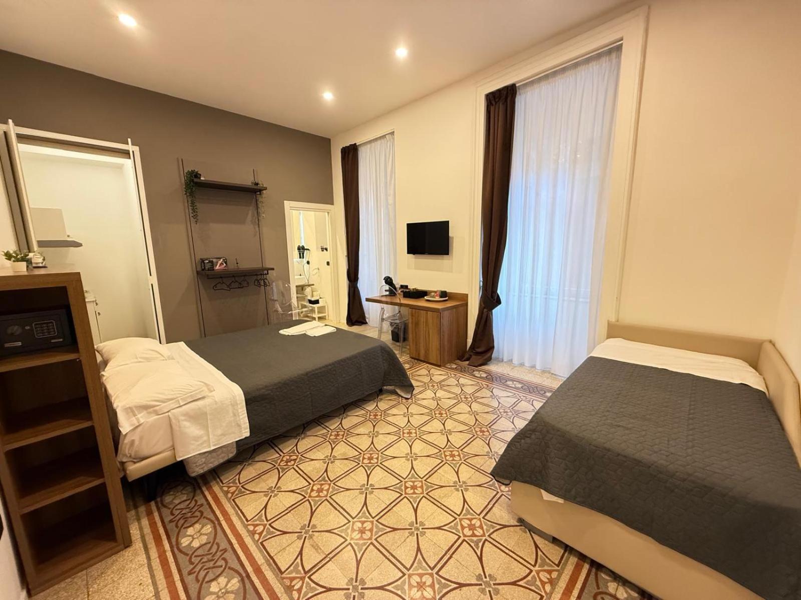 נאפולי La Piazza Suite מראה חיצוני תמונה