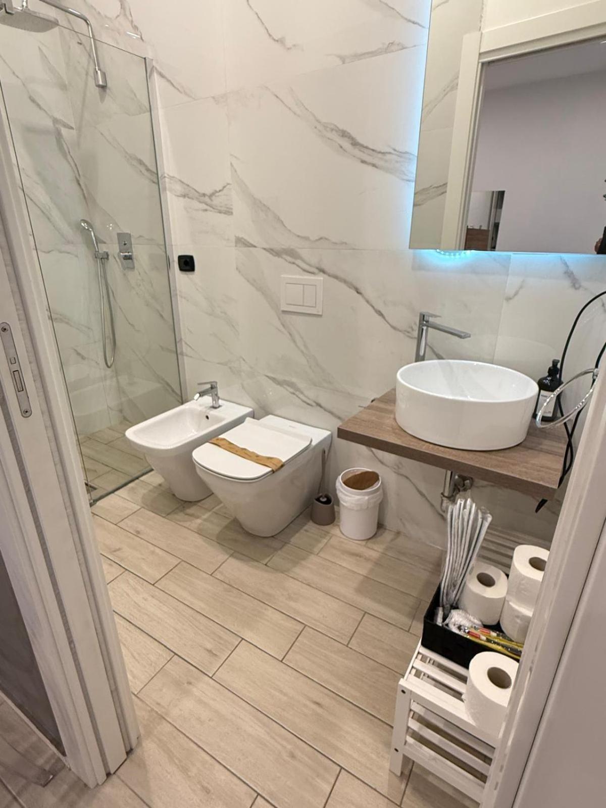 נאפולי La Piazza Suite מראה חיצוני תמונה