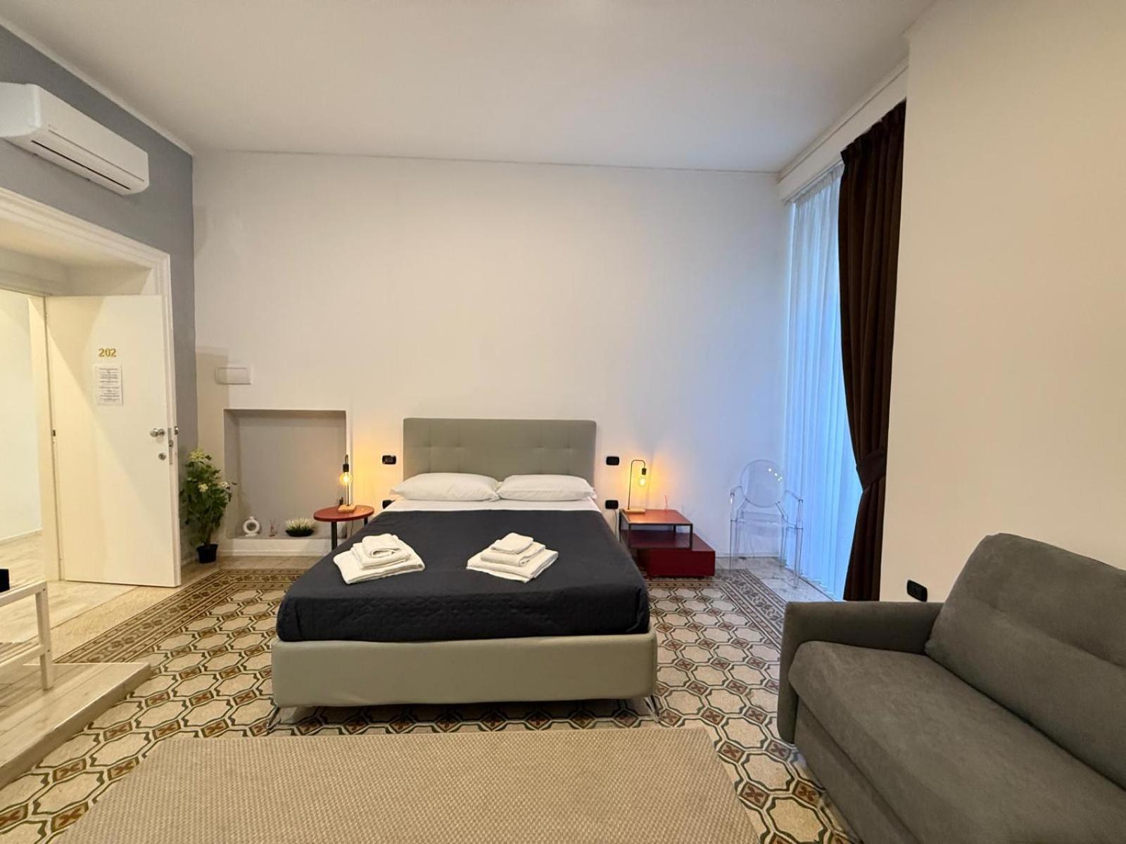 נאפולי La Piazza Suite מראה חיצוני תמונה